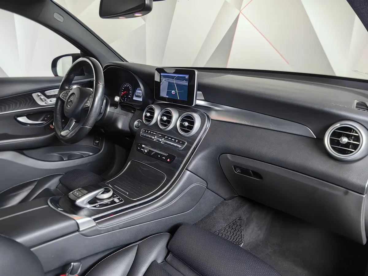 Mercedes-Benz GLC Купе 250 d 9G-TRONIC 4MATIC (204 л.с.) Sport Синий в АВИЛОН. Слайд №13