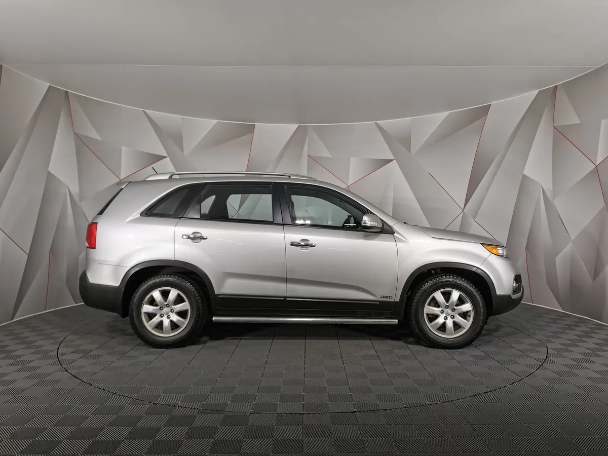Kia Sorento 2.4 AT 4WD (175 л.с.) Comfort Серебристый в АВИЛОН. Слайд №6
