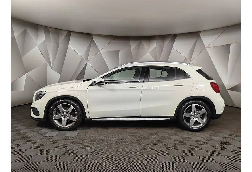 АВИЛОН - Mercedes-Benz GLA 250 7G-DCT 4MATIC (211 л.с.) Особая серия Белый - slide 2