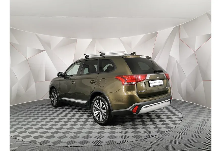 Mitsubishi Outlander 2.0 CVT 4WD (146 л.с.) Instyle E29 Коричневый в АВИЛОН. Слайд №6