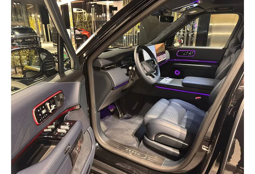 Zeekr 9X 2.0h AT 4WD (1177 л.с.) Ultra Черный в АВИЛОН. Слайд №15