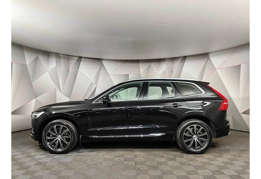 Volvo XC60 2.0 D4 AT AWD (190 л.с.) Inscription Черный в АВИЛОН. Слайд №5
