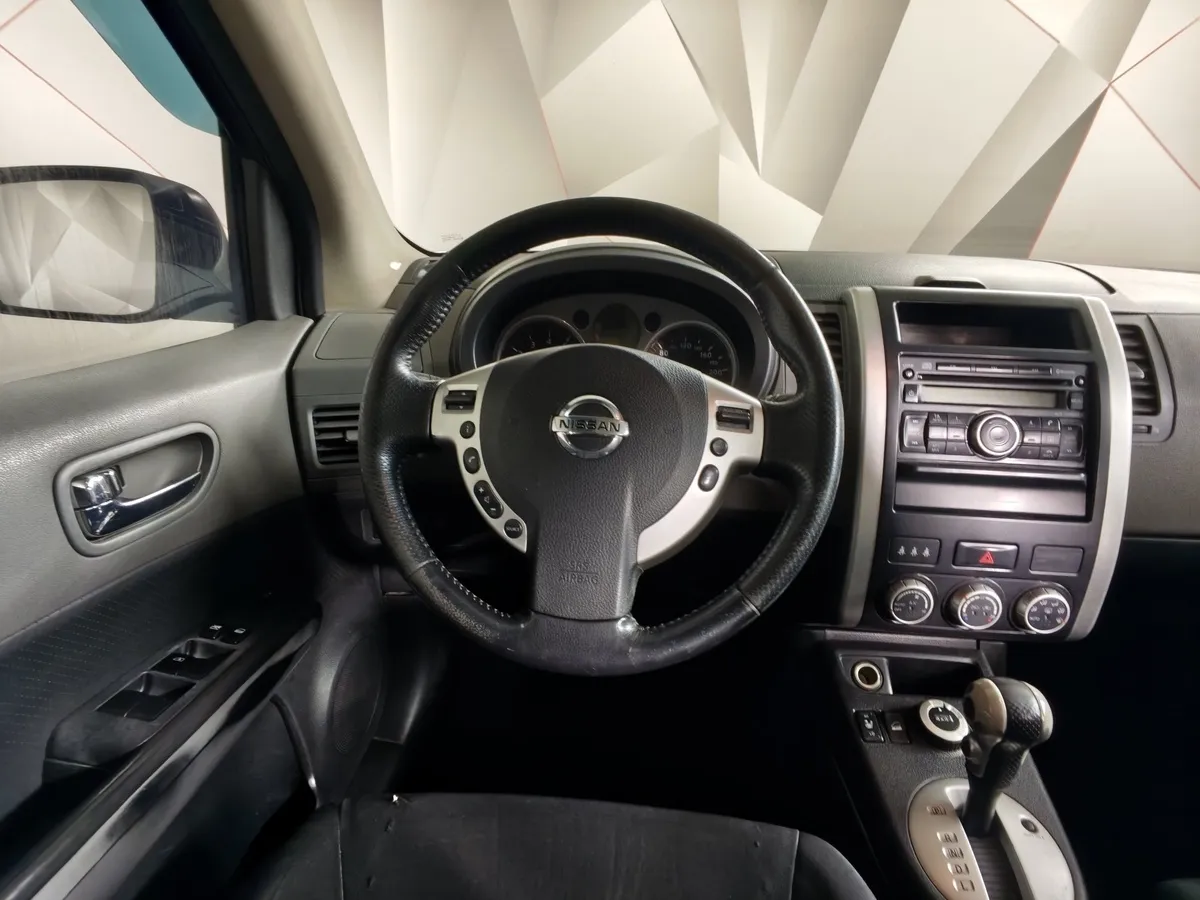 Nissan X-Trail 2.0 CVT AWD (141 л.с.) Серебристый в АВИЛОН. Слайд №18