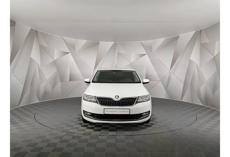 Skoda Rapid 1.6 MT (90 л.с.) Белый в АВИЛОН. Слайд №7