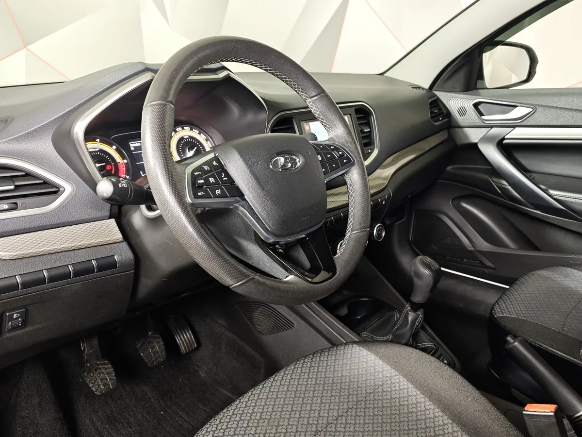 ВАЗ (Lada) Vesta 1.6 MT (106 л.с.) Белый в АВИЛОН. Слайд №19