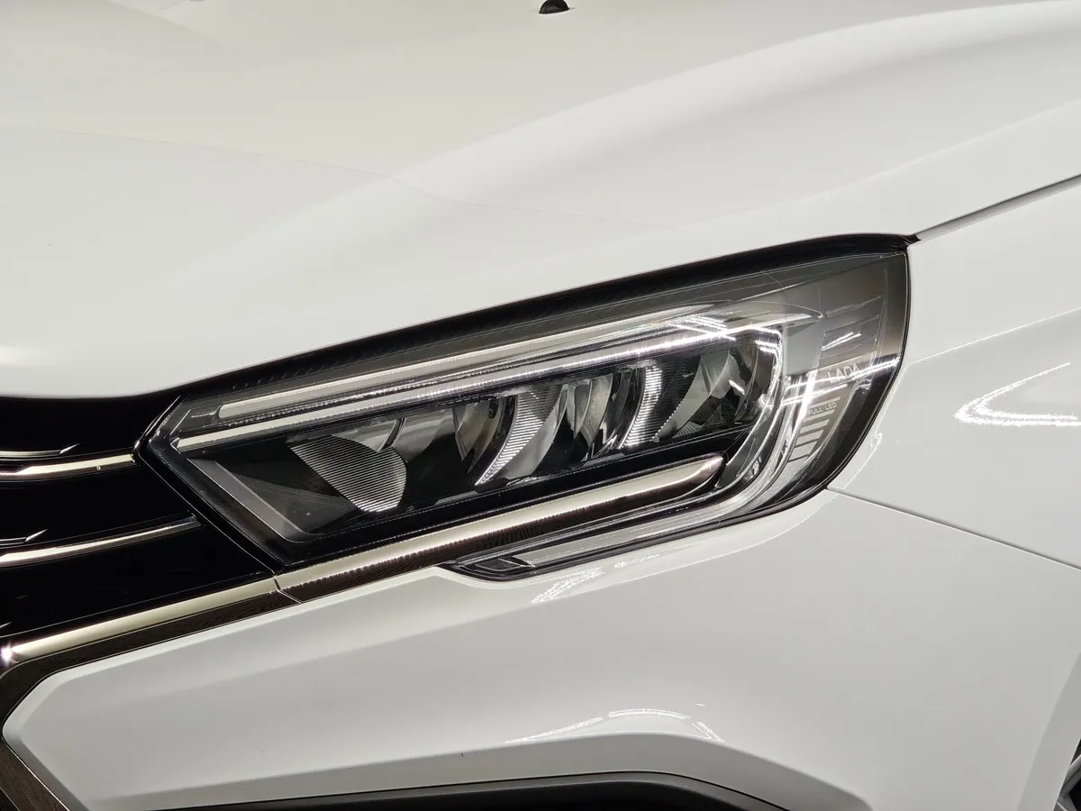ВАЗ (Lada) Vesta 1.8 MT (122 л.с.) Белый в АВИЛОН. Слайд №10