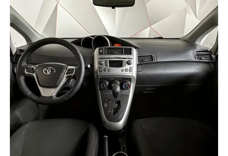 Toyota Verso 1.8 CVT (150 л.с.) Серебристый в АВИЛОН. Слайд №14