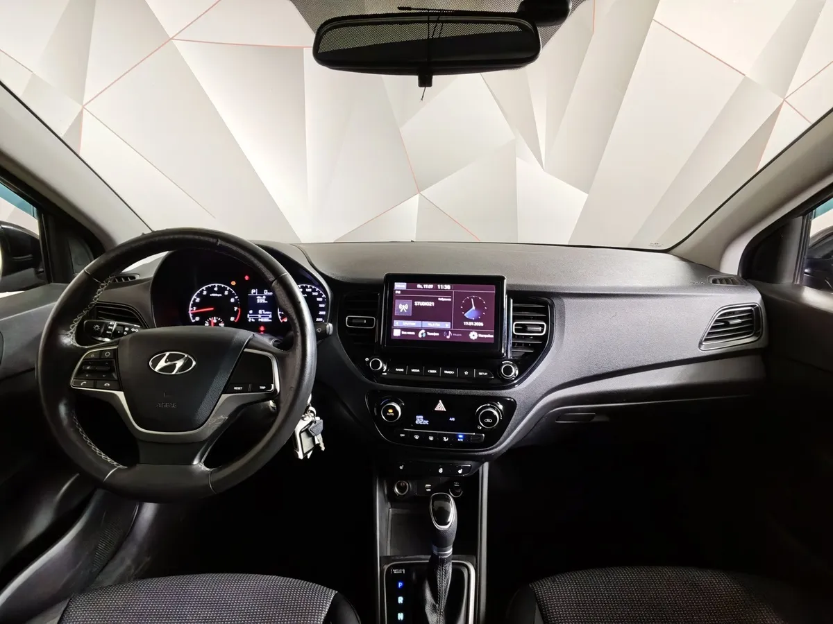 Hyundai Solaris 1.6 AT (123 л.с.) Special Edition Черный в АВИЛОН. Слайд №12
