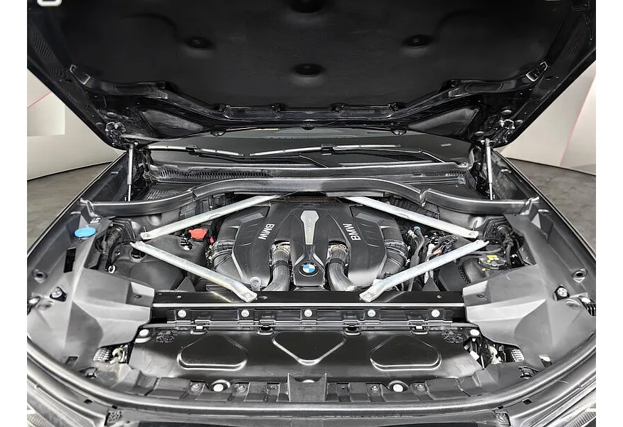 АВИЛОН - BMW X7 4.4 xDrive Steptronic (462 л.с.) Черный - slide 16