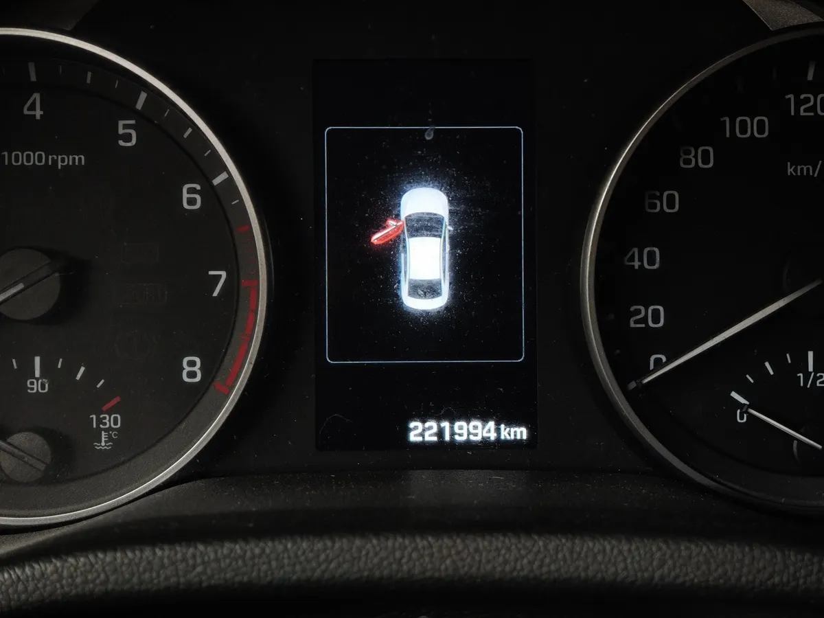 Hyundai Elantra 2.0 - 6AT (150 л.с.) Elegance + Style Белый в АВИЛОН. Слайд №18