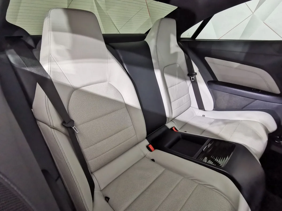 Mercedes-Benz E-Класс E 200 T BlueEfficiency 7G-Tronic Plus (184 л.с.) Серый в АВИЛОН. Слайд №16