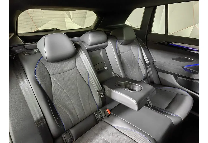 Volkswagen Tiguan 380 TSI 2.0 DSG 4WD (220 л.с.) R-Line Highline Черный в АВИЛОН. Слайд №16