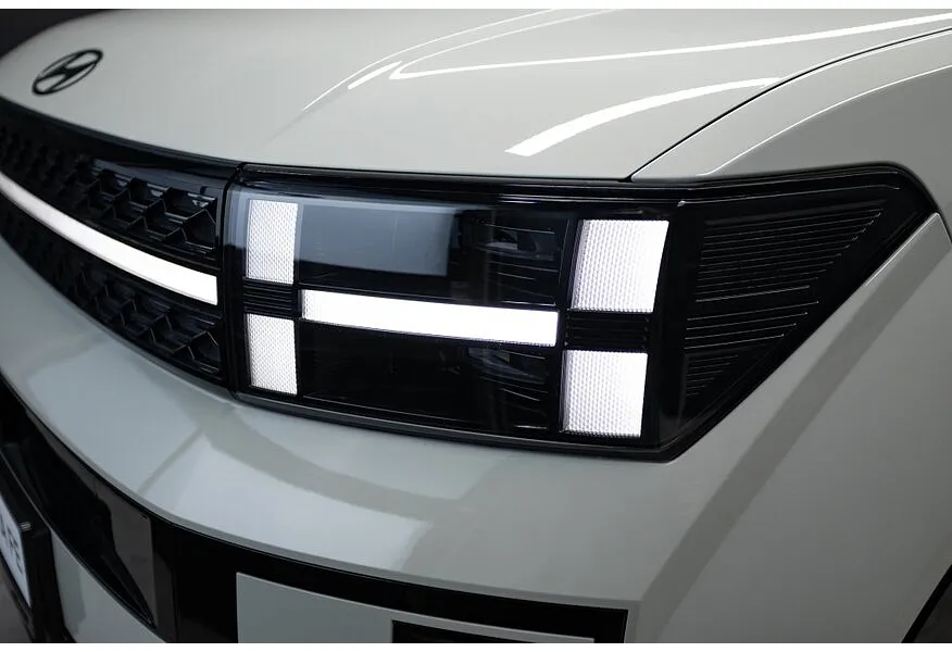 Hyundai Santa Fe 2.0 AT 4WD 7 seats (247 л.с.) Connoisseur Ultra Белый в АВИЛОН. Слайд №16