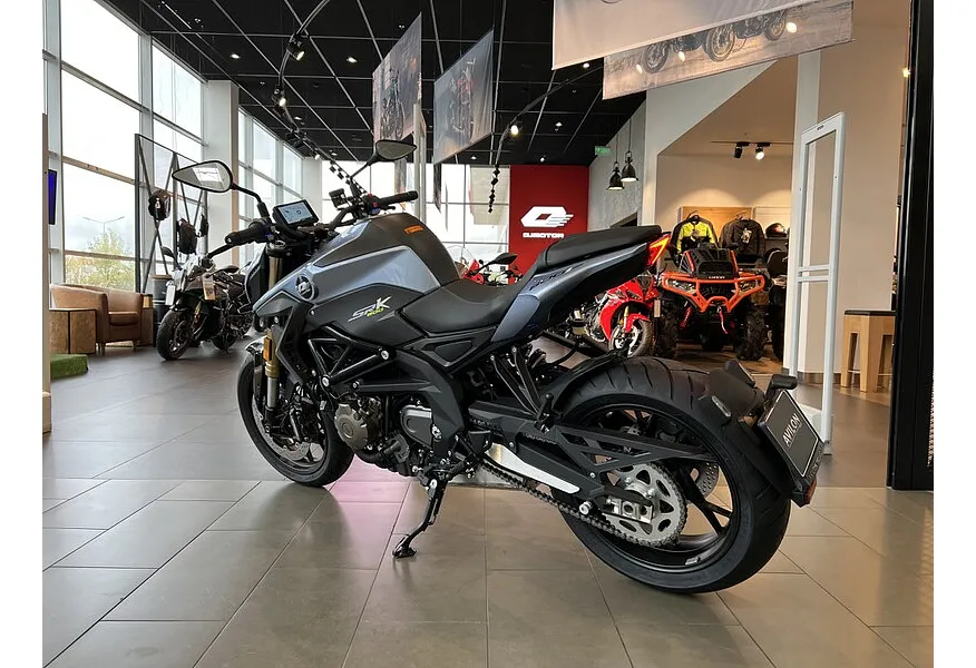 LIVE. Слайд №7