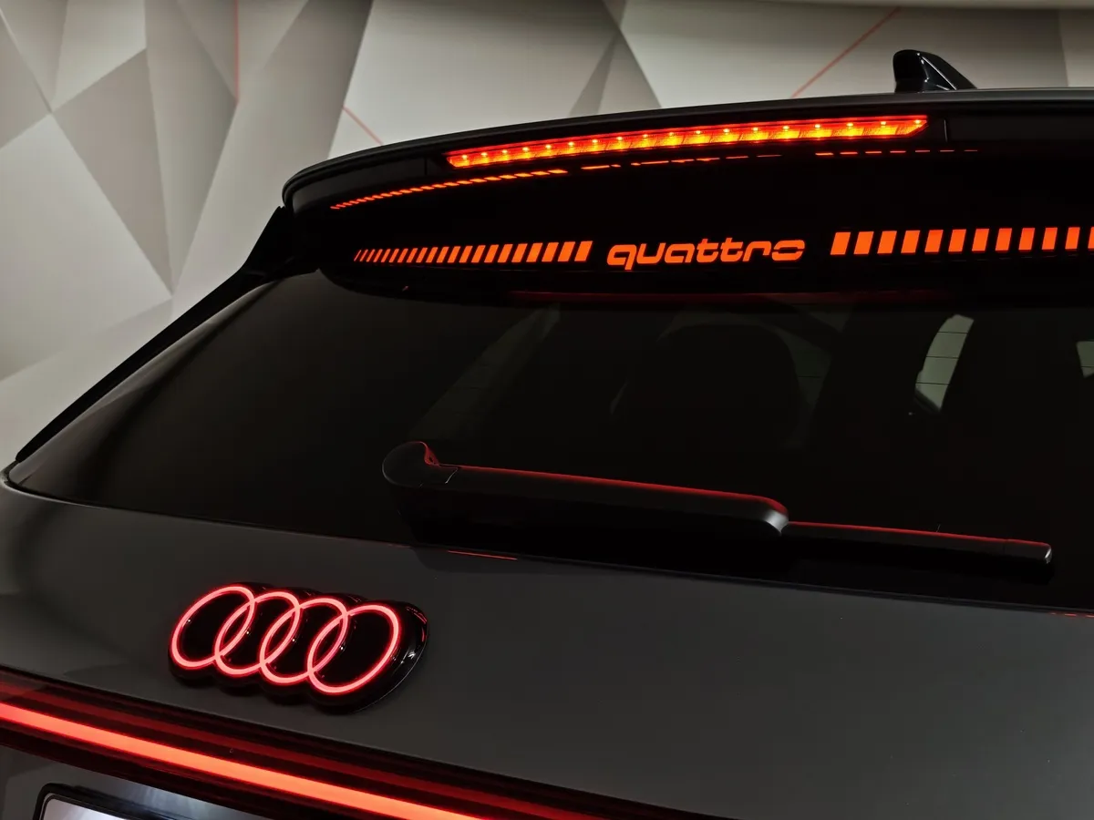 Audi Q5 L 2.0 40 TFSI S tronic quattro (272 л.с.) Серый в АВИЛОН. Слайд №25