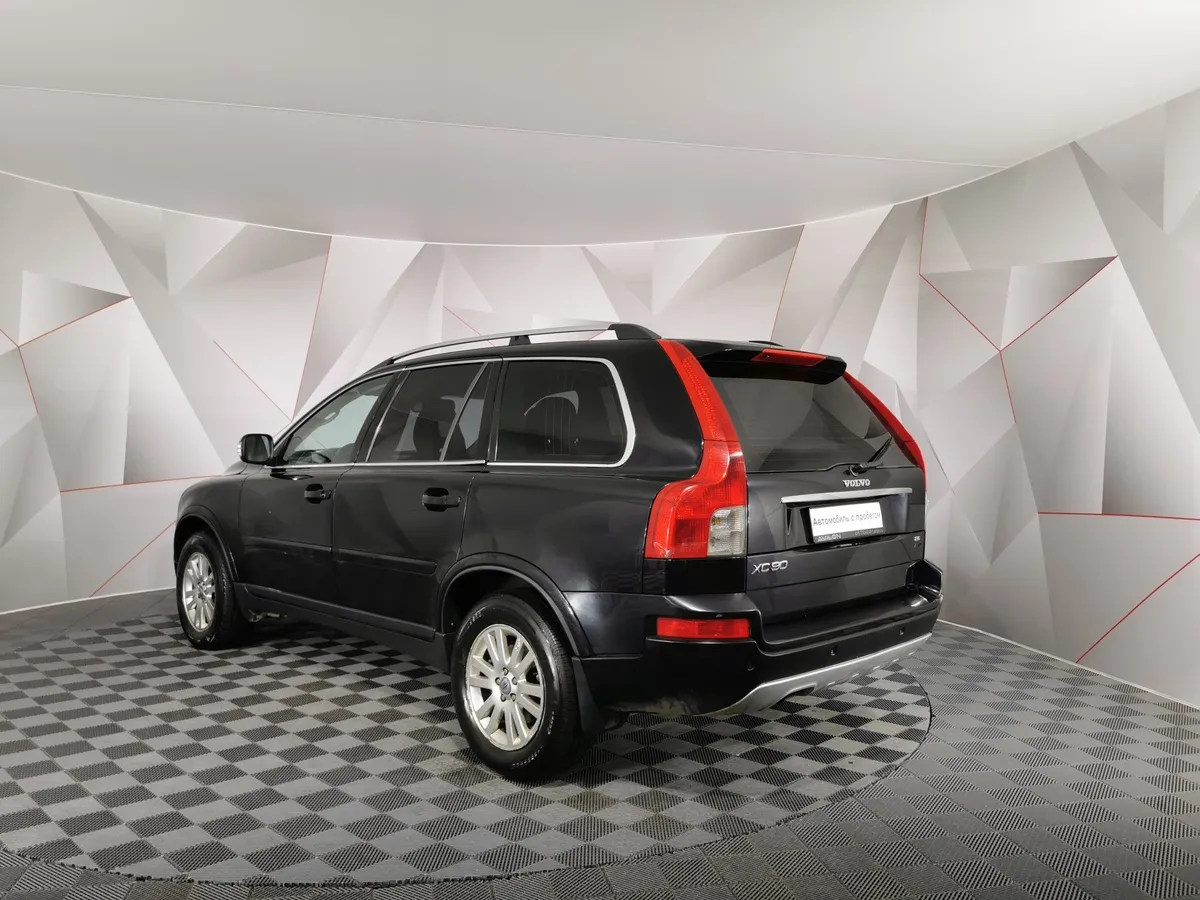 Volvo XC90 2.5 T5 Geartronic AWD (5 мест) (210 л.с.) Черный в АВИЛОН. Слайд №4
