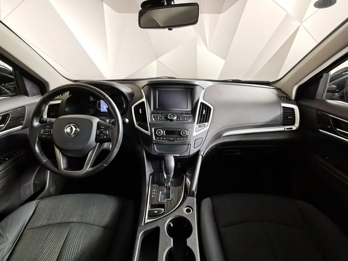Dongfeng AX7 2.0 AТ CVVT (140 л.с.) Prestige Черный в АВИЛОН. Слайд №14