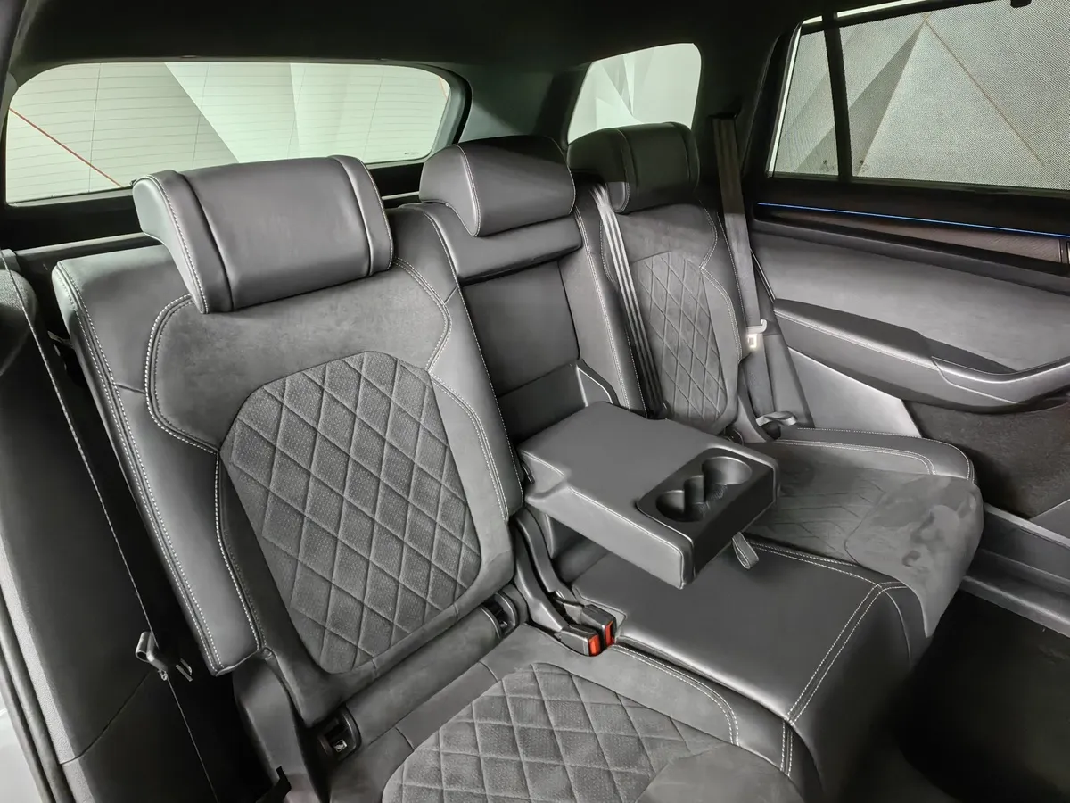 Skoda Kodiaq 2.0 TSI DSG 4X4 (180 л.с.) Серый в АВИЛОН. Слайд №17