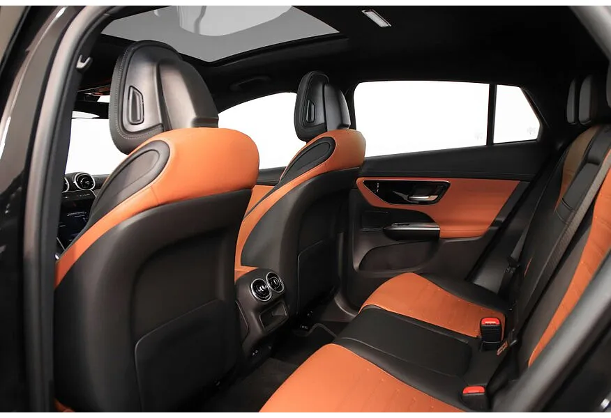 Mercedes-Benz GLC Купе 260 9G-TRONIC 4MATIC (204 л.с.) Черный в АВИЛОН. Слайд №9