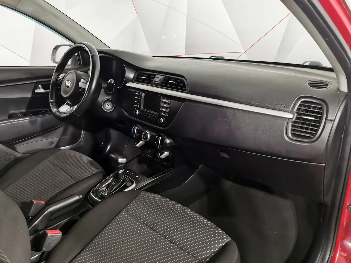 Kia Rio 1.6 AT (123 л.с.) Красный в АВИЛОН. Слайд №10