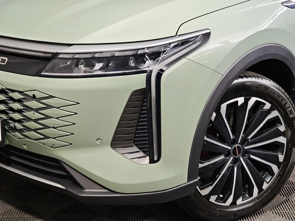EXEED RX 2.0T DCT 4WD (249 л.с.) Platinum Зеленый в АВИЛОН. Слайд №11