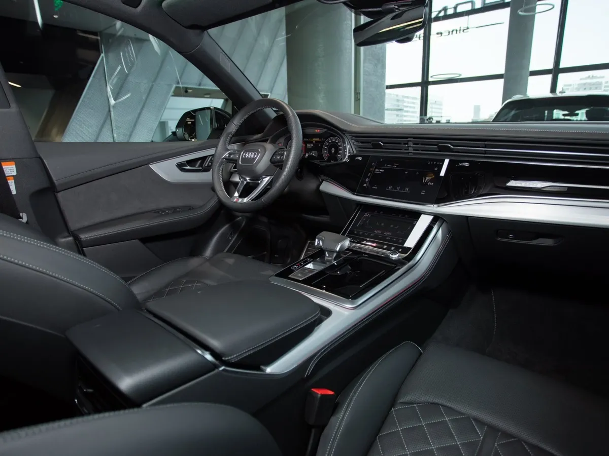 Audi Q8 3.0 TDI Tiptronic quattro (286 л.с.) Белый в АВИЛОН. Слайд №13