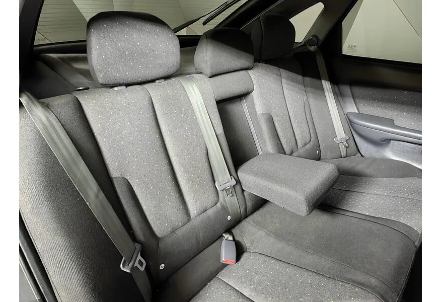 Hyundai Elantra 1.6 AT (105 л.с.) Черный в АВИЛОН. Слайд №16