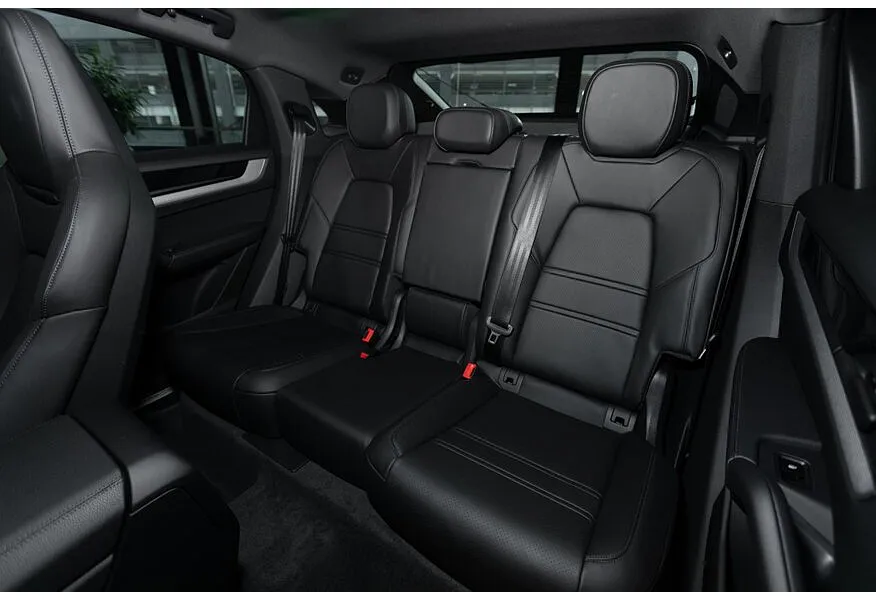 Porsche Cayenne Coupe 3.0 Tiptronic AWD (340 л.с.) Черный в АВИЛОН. Слайд №8