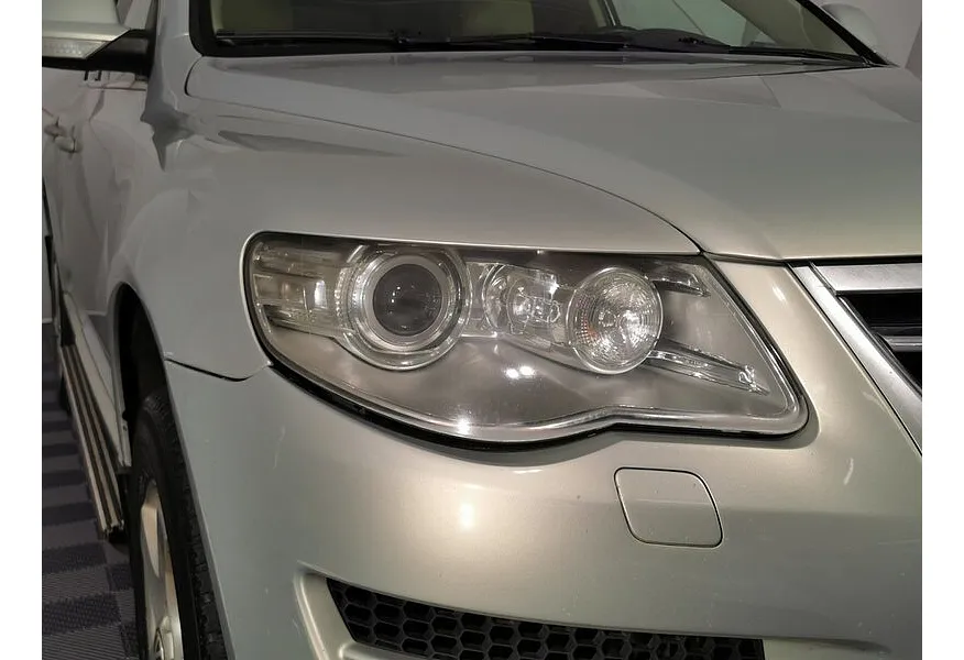 АВИЛОН - Volkswagen Touareg 2.5 TDI Tiptronic (174 л.с.) R Line Серебристый - slide 18