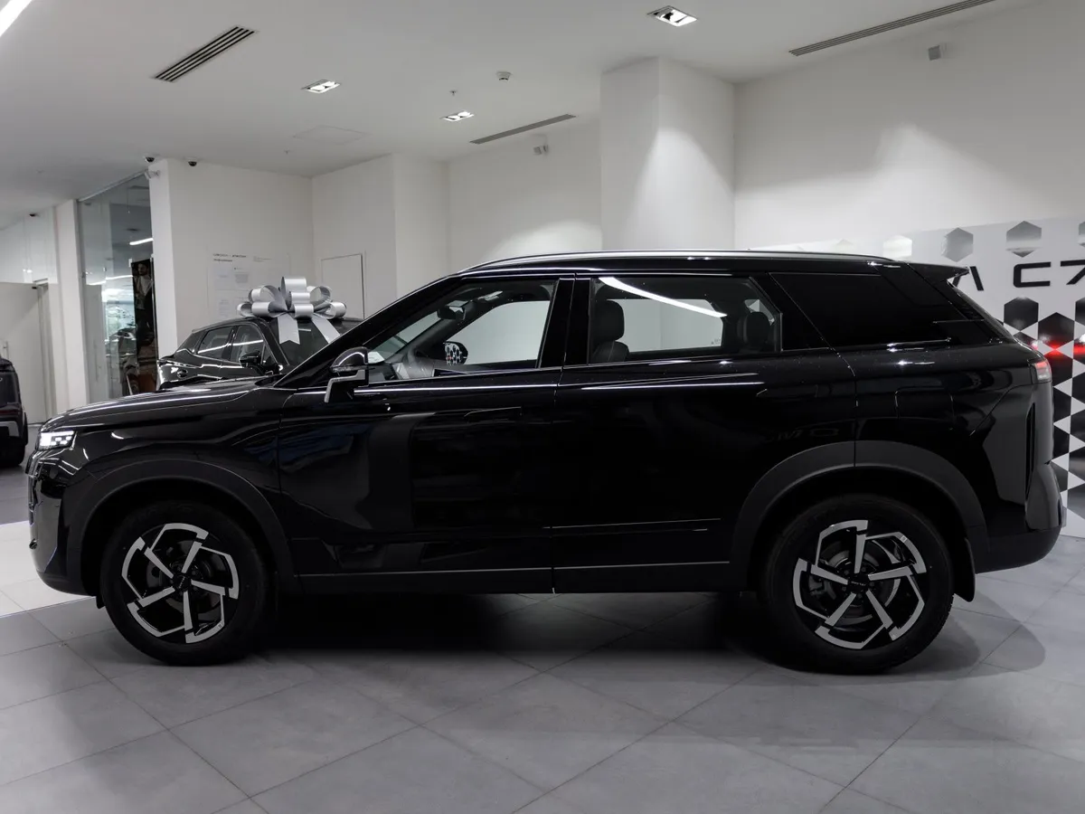 JAECOO J7 1.6T DCT 4WD (186 л.с.) Престиж Черный в АВИЛОН. Слайд №3