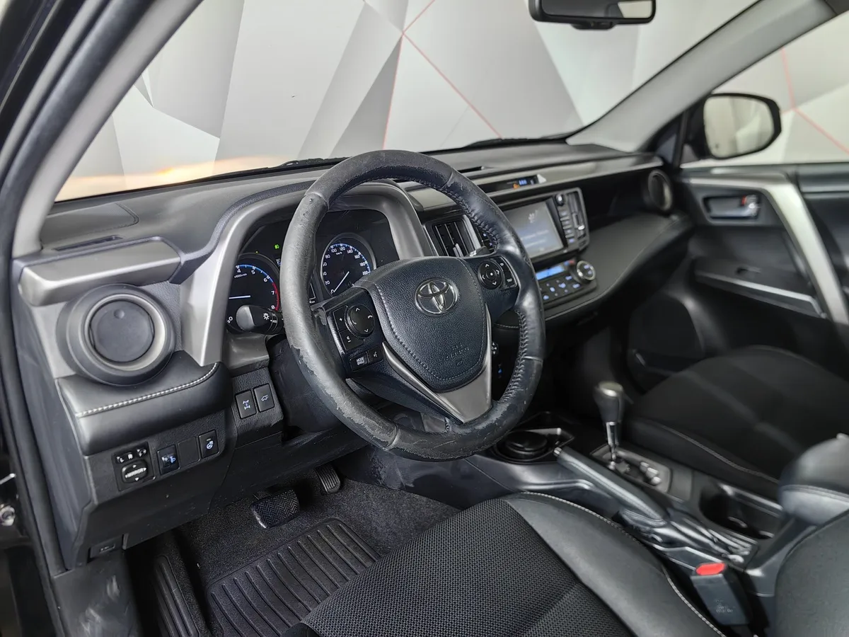 Toyota RAV4 2.0 CVT AWD (146 л.с.) Классик Черный в АВИЛОН. Слайд №19