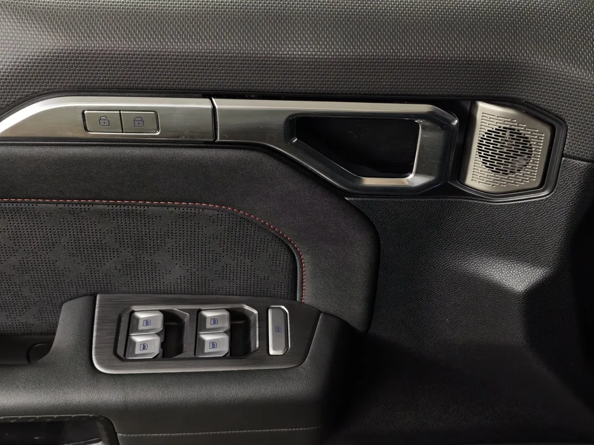 JETOUR T2 2.0T 7DCT AWD (245 л.с.) Престиж Черный в АВИЛОН. Слайд №22