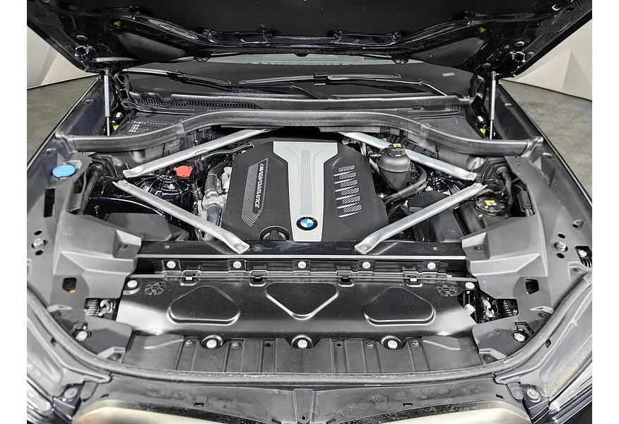 BMW X5 M50d Steptronic xDrive (400 л.с.) M Special Черный в АВИЛОН. Слайд №10