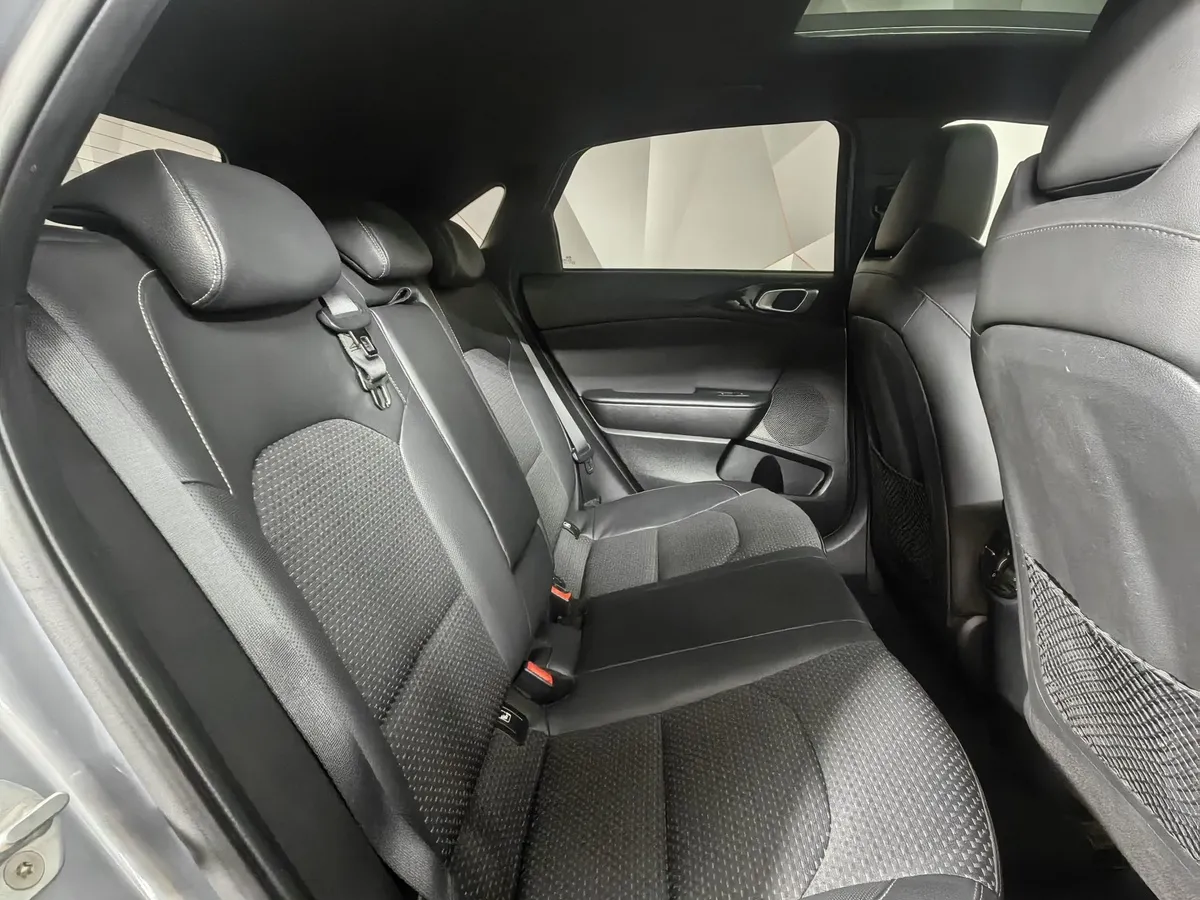 Kia Ceed 1.4 T-GDI AMT (140 л.с.) Premium Plus Серый в АВИЛОН. Слайд №15