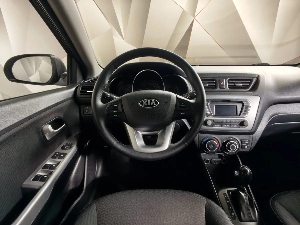 Kia Rio 1.6 AT (123 л.с.) Коричневый в АВИЛОН. Слайд №20