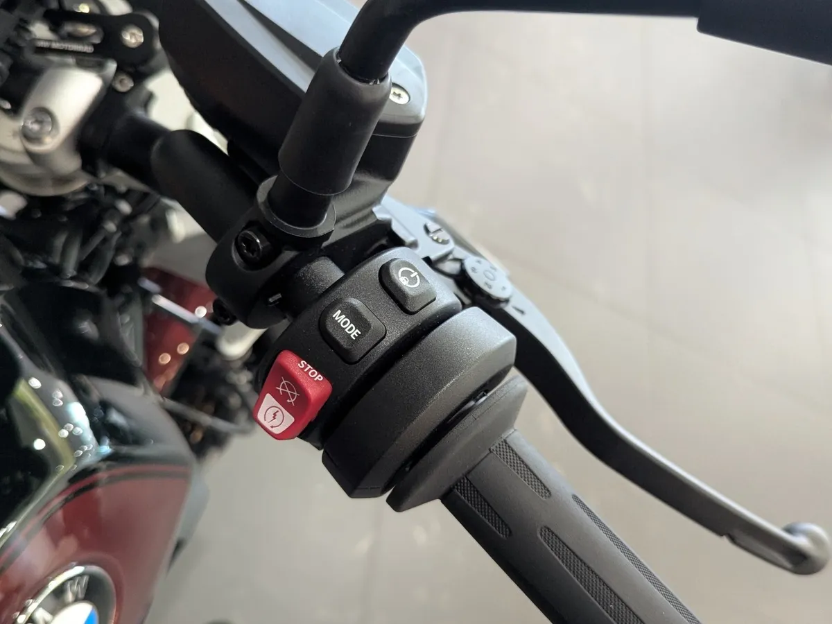 BMW Motorrad R 12 R 12 1200 см³ 1200 Красный в АВИЛОН. Слайд №10