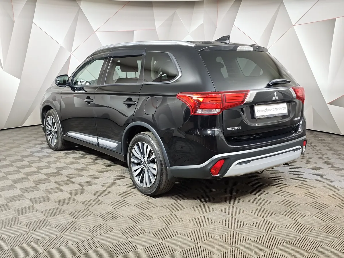 Mitsubishi Outlander 2.0 MIVEC CVT 4WD (146 л.с.) Intense Plus Черный в АВИЛОН. Слайд №4