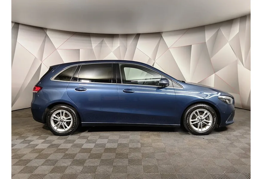 Mercedes-Benz B-Класс B 180 7G-DCT (136 л.с.) Style Синий в АВИЛОН. Слайд №6