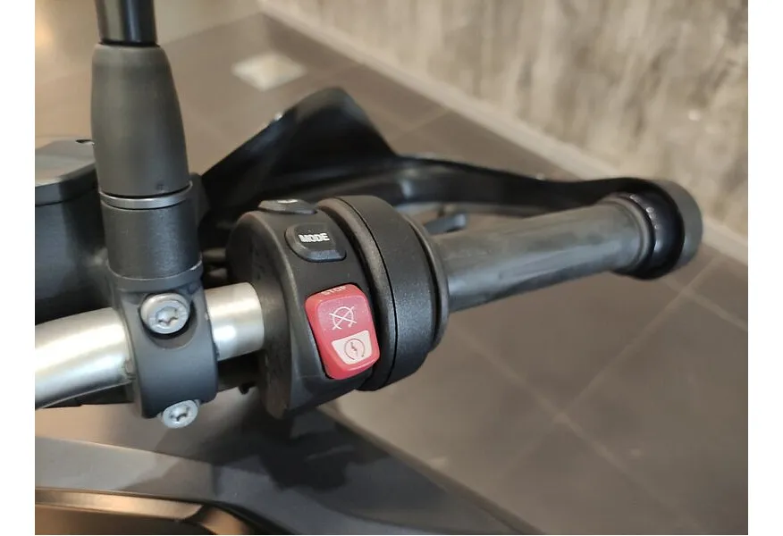 АВИЛОН - BMW Motorrad F 750 GS F 750 GS 853 см³ (77) 853 Серый - slide 7