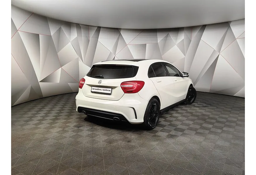 Mercedes-Benz A-Класс A 180 7G-DCT (122 л.с.) Особая серия Белый в АВИЛОН. Слайд №2