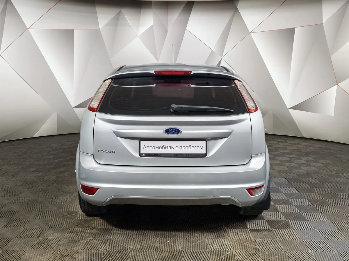 Ford Focus 2.0 AT (145 л.с.) Titanium Серебристый в АВИЛОН. Слайд №8