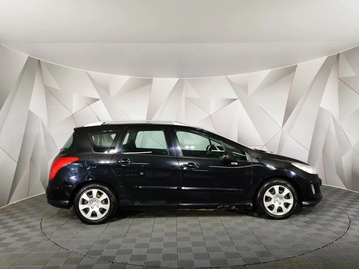 Peugeot 308 1.6 VTi AT (120 л.с.) Черный в АВИЛОН. Слайд №6