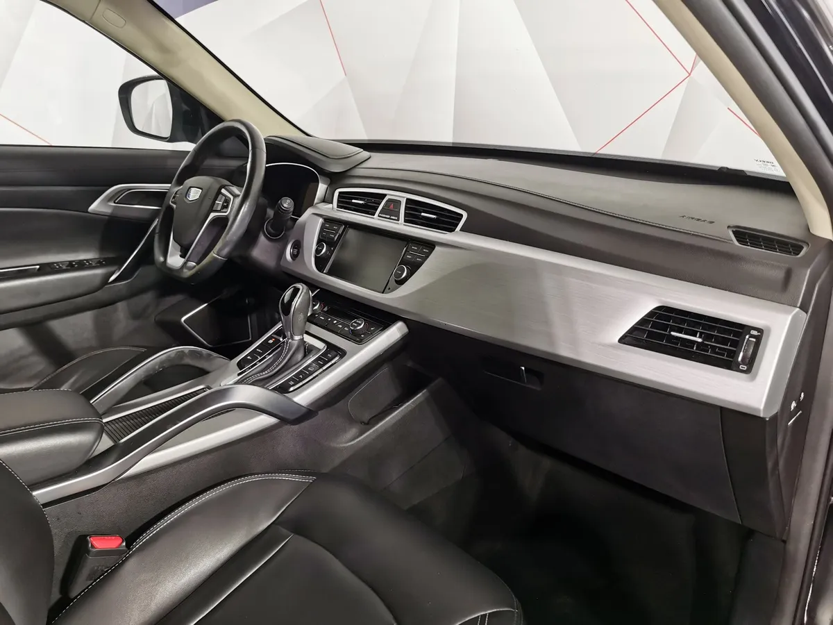 Geely Atlas 2.4 AT AWD (148 л.с.) Standard Черный в АВИЛОН. Слайд №11