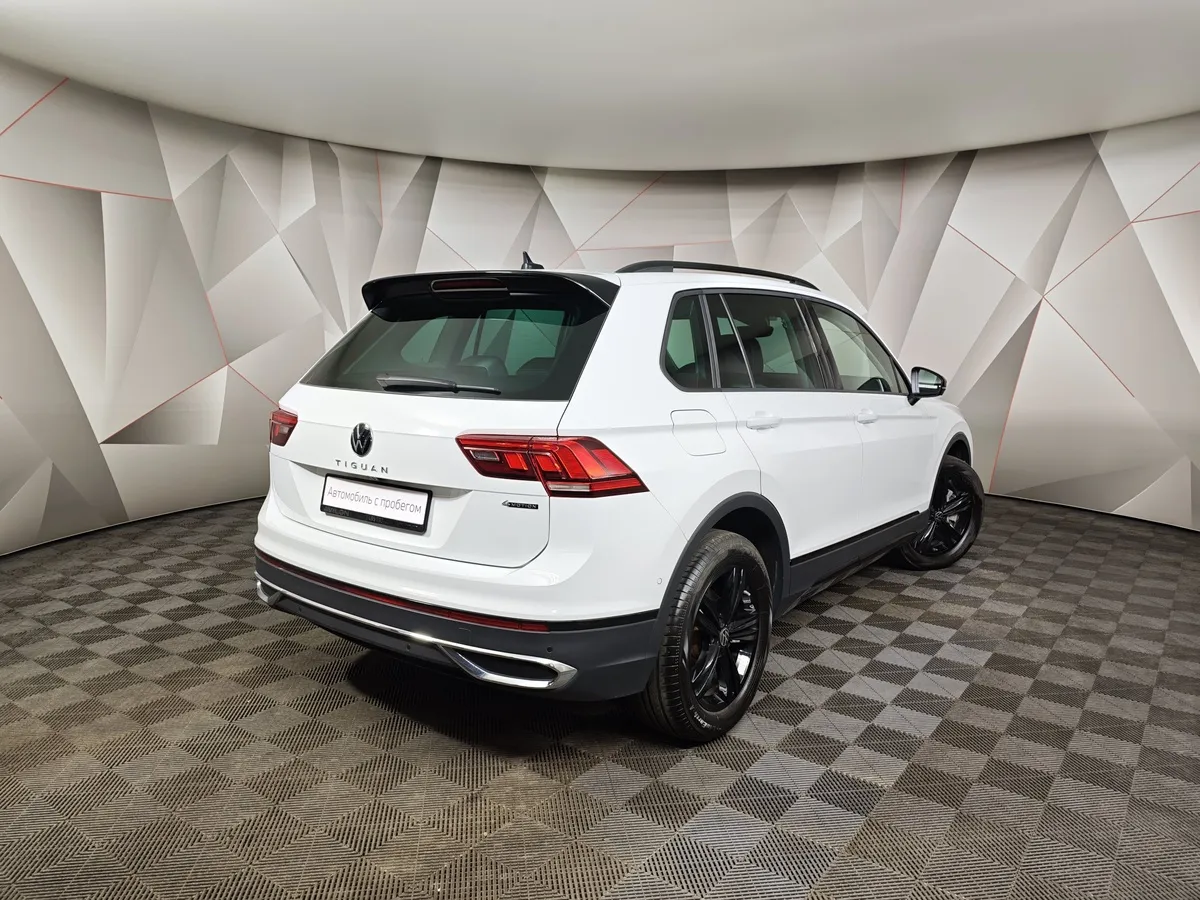 Volkswagen Tiguan 2.0 TSI 4Motion AT (180 л.с.) Urban Sport Белый в АВИЛОН. Слайд №2