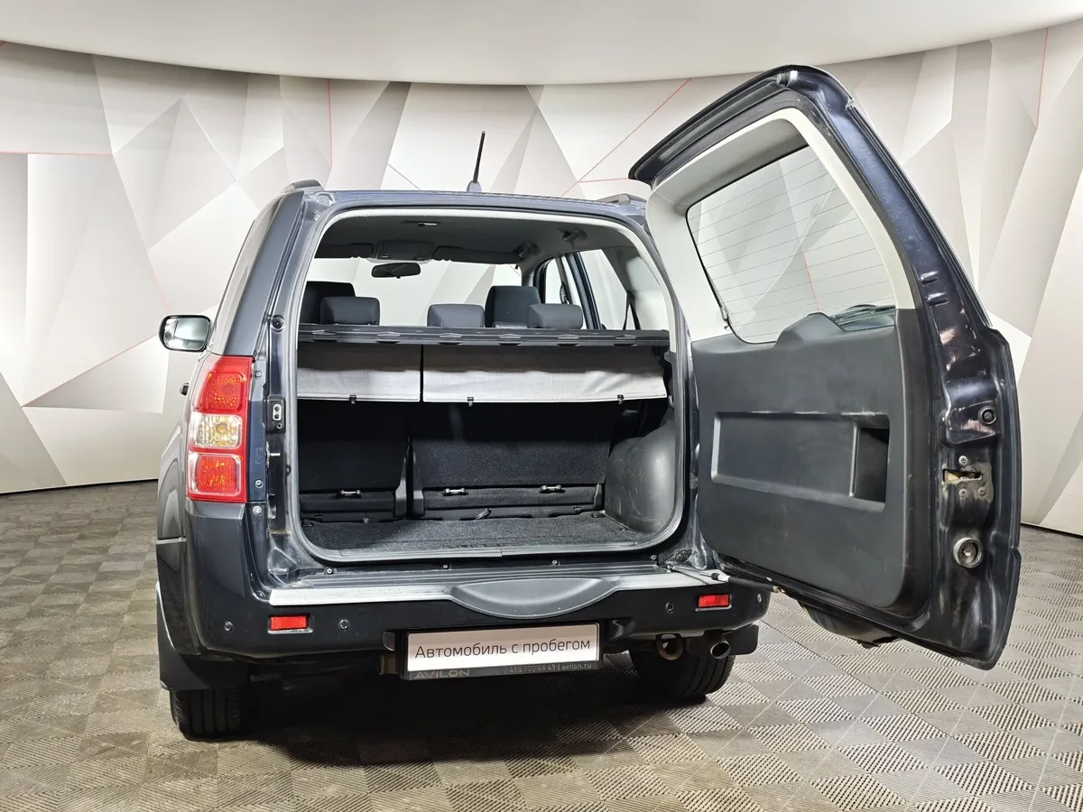 Suzuki Grand Vitara 2.0 AT AWD (140 л.с.) Черный в АВИЛОН. Слайд №12