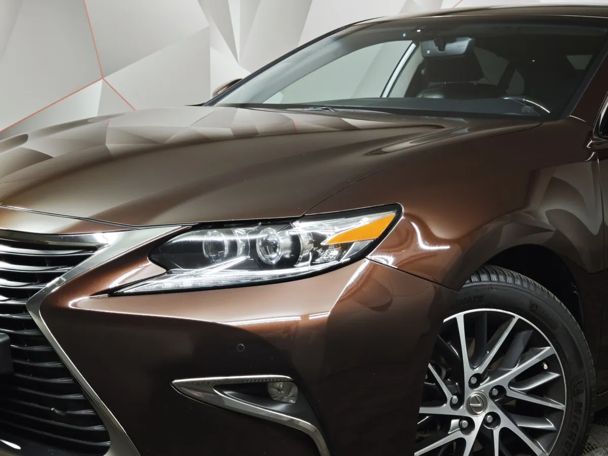 Lexus ES 250 AT (184 л.с.) Коричневый в АВИЛОН. Слайд №10