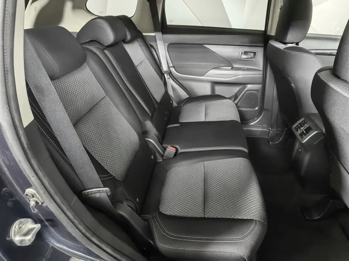 Mitsubishi Outlander 2.0 MIVEC CVT 4WD (146 л.с.) Intense Plus Синий в АВИЛОН. Слайд №15