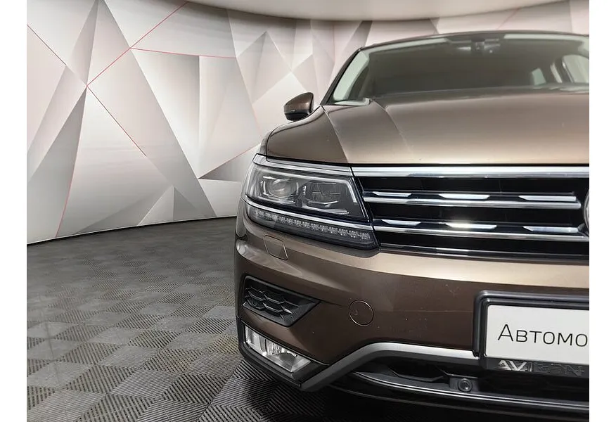 Volkswagen Tiguan 2.0 TDI 4Motion DSG (150 л.с.) Comfortline Коричневый в АВИЛОН. Слайд №18