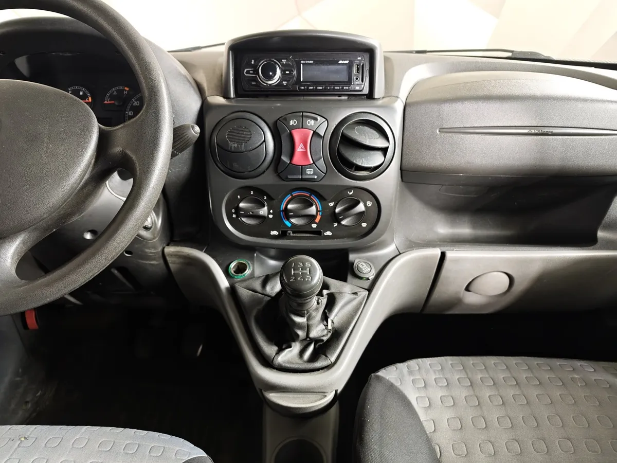 Fiat Doblo 1.4 MT (95 л.с.) Combi Черный в АВИЛОН. Слайд №14
