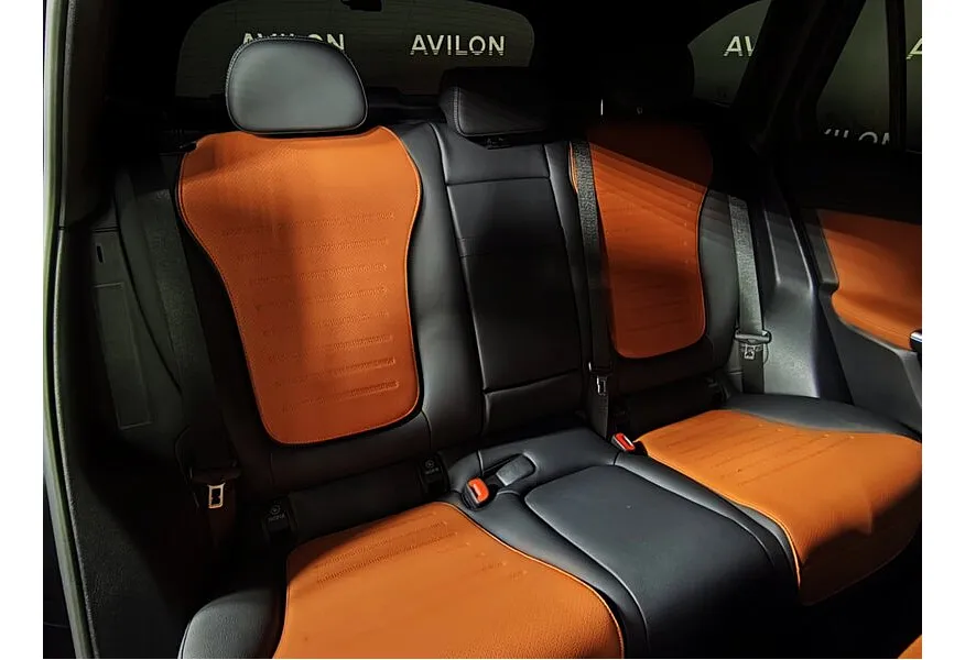 Mercedes-Benz GLC 300 4MATIC 9G-TRONIC (258 л.с.) Черный в АВИЛОН. Слайд №12